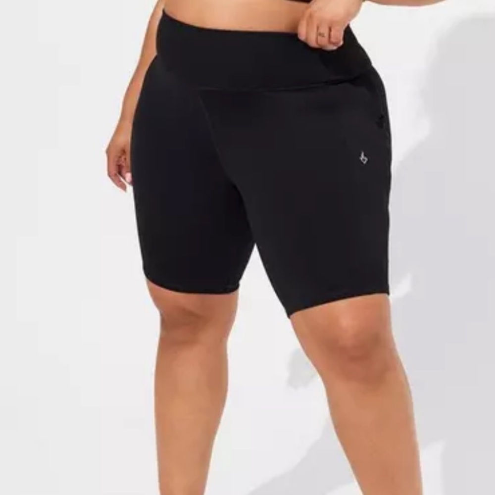 Torrid 9 Inch Active Bike Short Black